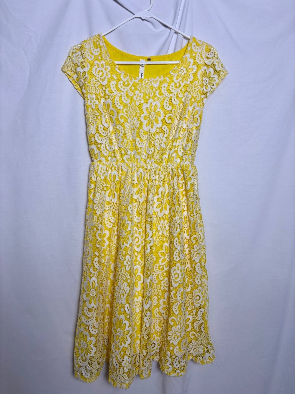 NY Collection Yellow & White Lace Dress Size Small